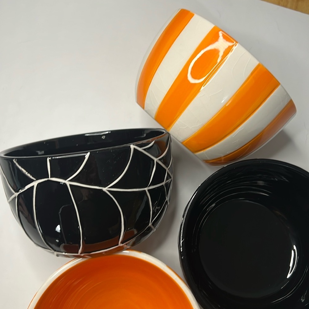 Set of 4 Halloween Bowls